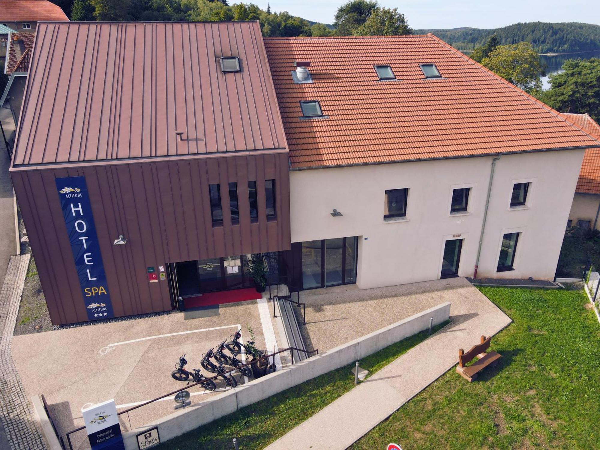 Logis Hotel Altitude Et Spa Pierre-Percée Eksteriør billede
